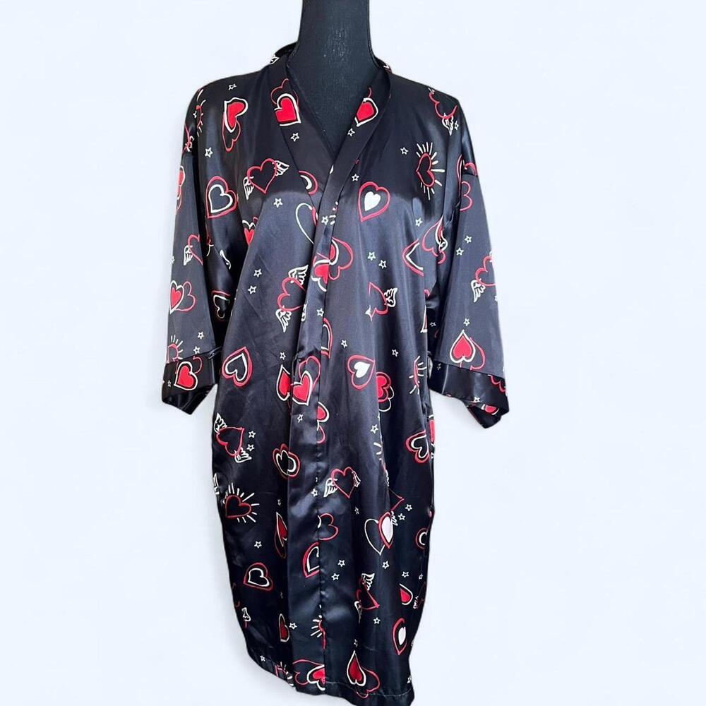 Vintage Y2K Black and red satin heart robe Size Medium